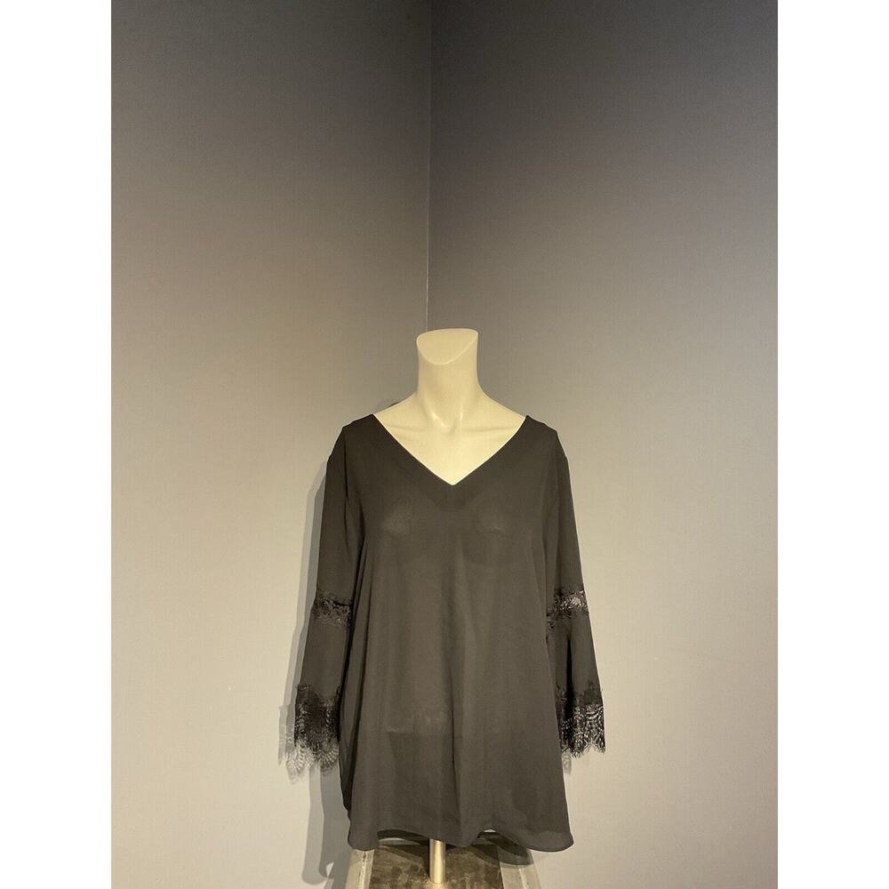 cato top 3/4th Flare Sleeves Lace Detail Women’s Size Xl Sheer